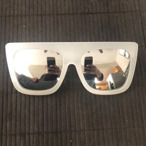 Quay sunglasses **brand new no scuff/scratches